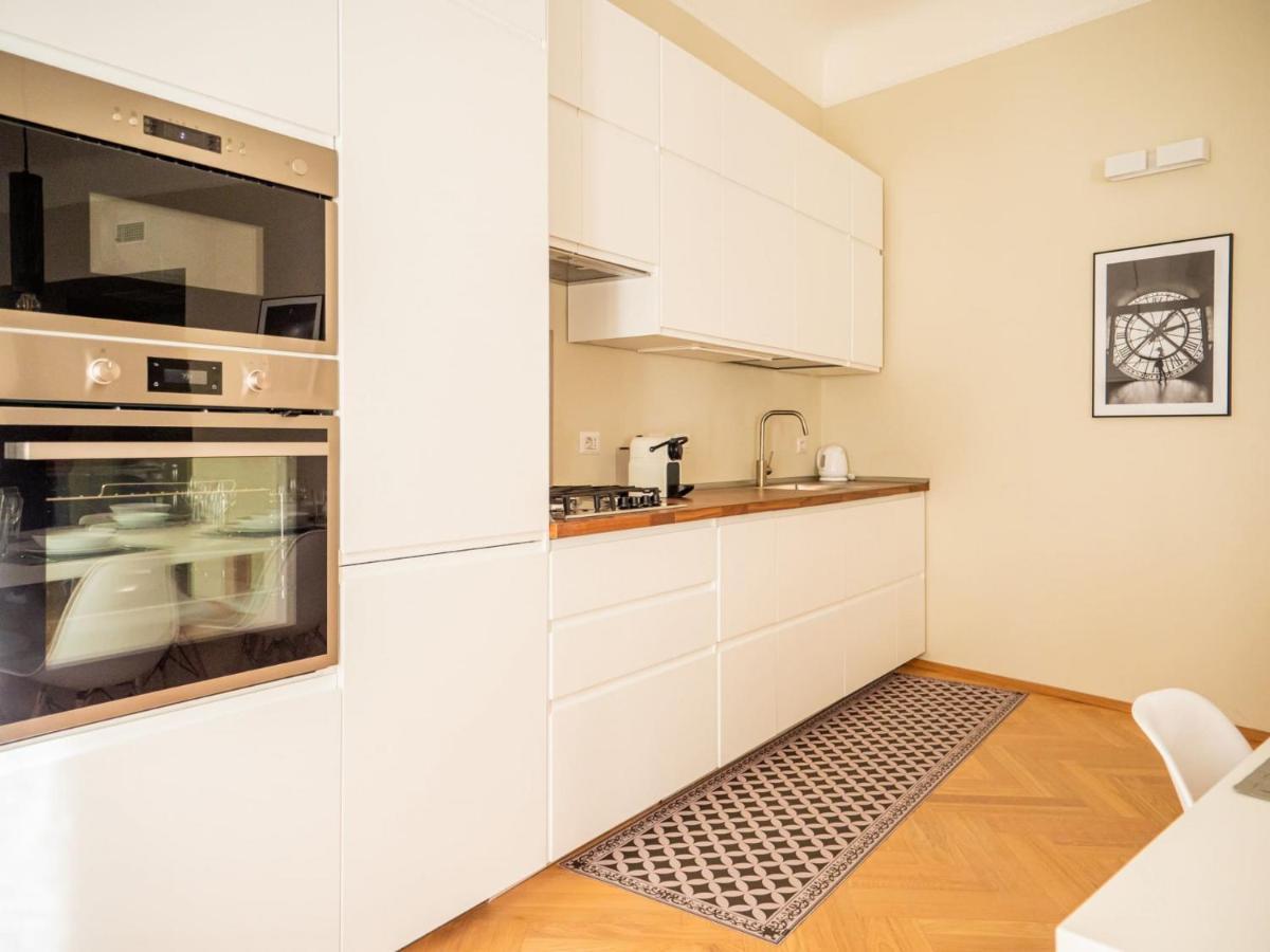 The Best Rent - Cozy Two-Bedrooms Apartment In Pasteur District Милан Экстерьер фото