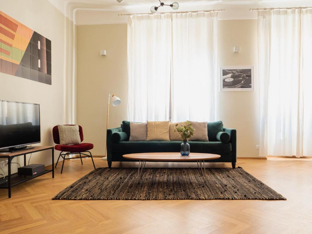 The Best Rent - Cozy Two-Bedrooms Apartment In Pasteur District Милан Экстерьер фото